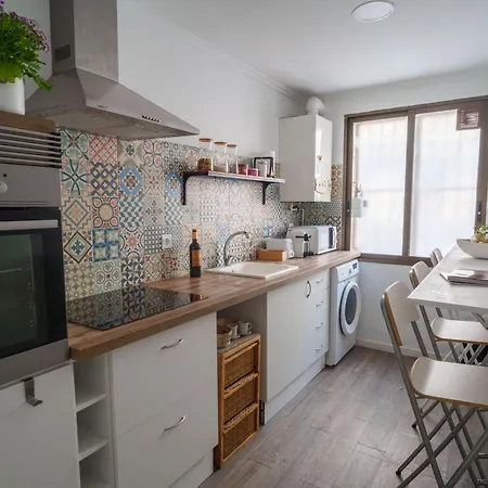 Recently Renovated Near The * バレンシア